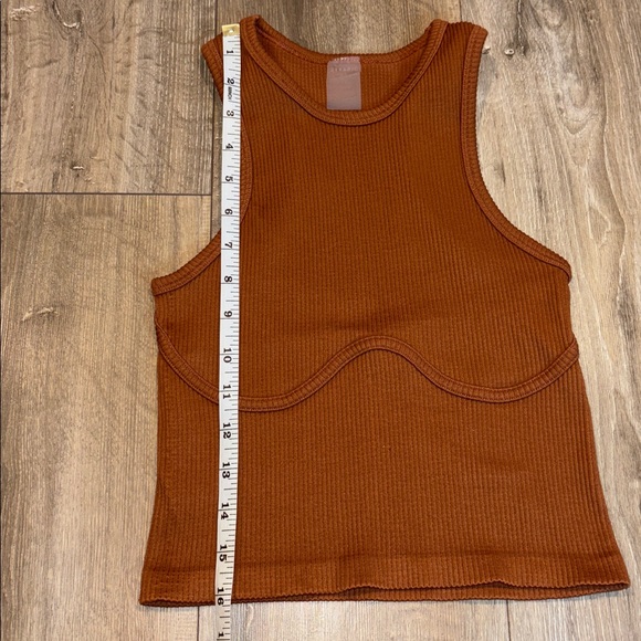 Dynamic Tank Top - Picture 4 of 4